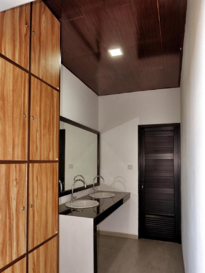 Guest House 555 Nki South Tangerang Exteriör bild